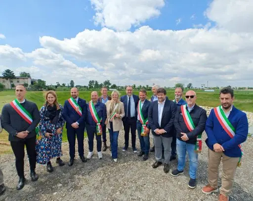 Travagliato, inaugurata la vasca antiesondazione da 30mila metri cubi ricavata da un’ex cava