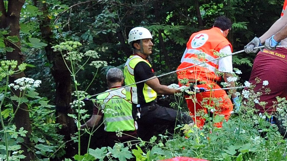 Tirano: cade durante l’escursione in cerca di funghi, muore un pensionato Tirano: cade durante l’escursione in cerca di funghi, muore un pensionato