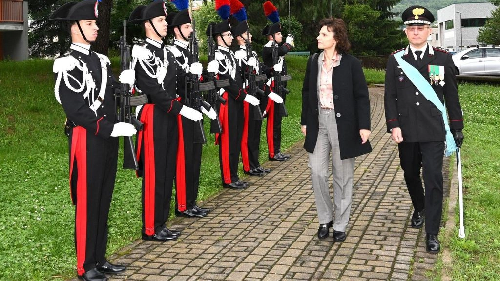 Per la prima volta i carabinieri hanno organizzato la festa nel quartiere della Piastra