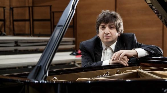 Si è conclusa con il concerto nella serata del primo marzo del grande pianista di origine iraniana, Ramin Bahrami... Si è conclusa con il concerto nella serata del primo marzo del grande pianista di origine iraniana, Ramin Bahrami...
