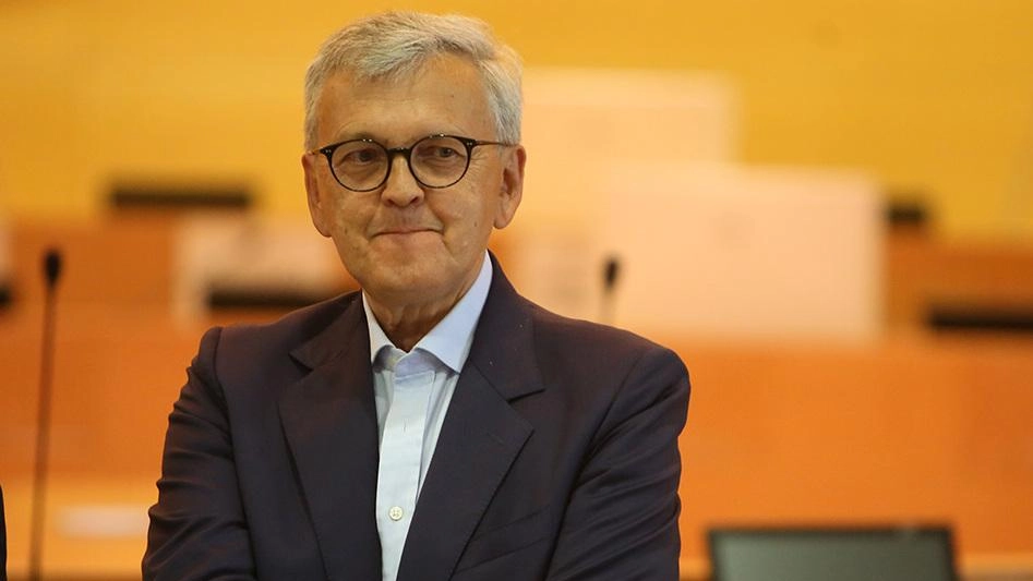 Attualmente a Desio la cura del territorio è affidata a tre imprese, ma i disagi sono tanti. Il sindaco cambia strada: "Situazione inaccettabile in diverse zone. Nuovo appalto a settembre".