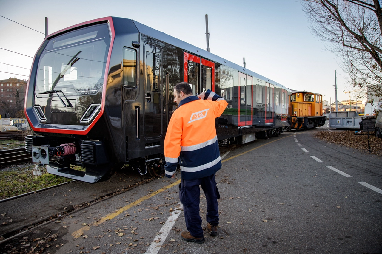 Uno dei nuovi treni Hitachi Rail che prenderanno servizio sulla della metropolitana M1 di Milano