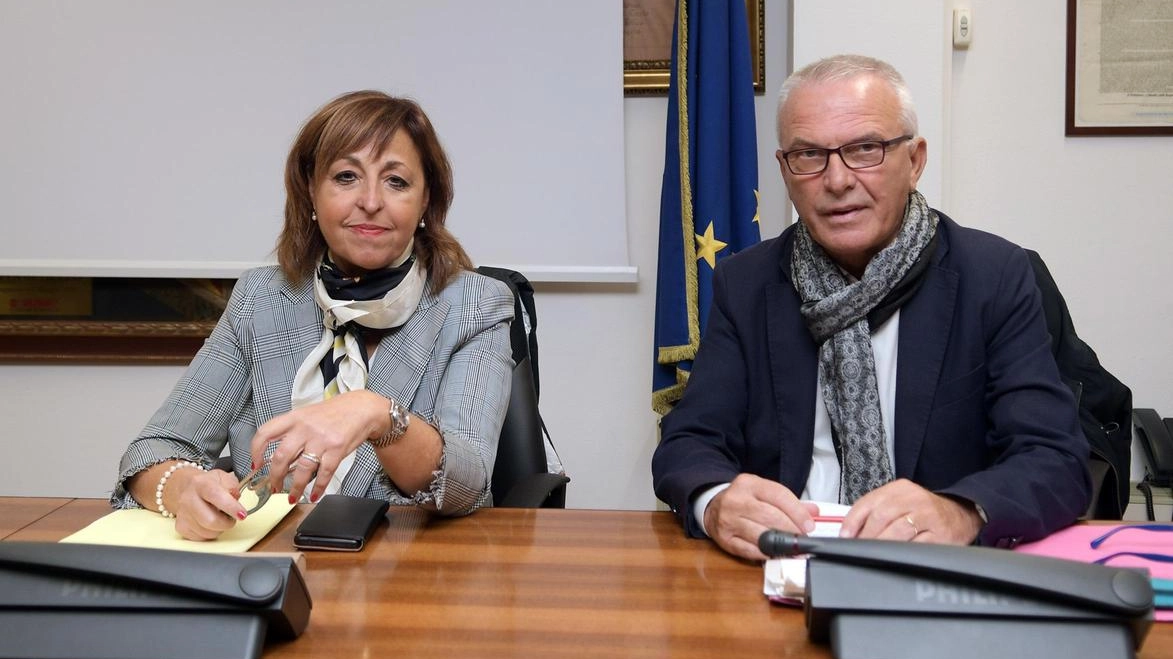 La direttrice generale Asst Roberta Labanca con il sindaco di Melzo Antonio Fusè alla riunione indetta dalla commissione consiliare per la situazione dell’ospedale La direttrice generale Asst Roberta Labanca con il sindaco di Melzo Antonio Fusè alla riunione indetta dalla commissione consiliare per la situazione dell’ospedale