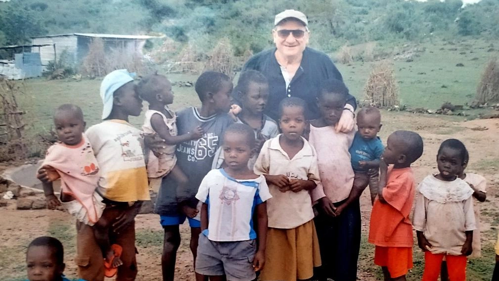 Giampietro Mariani era il presidente di Paullo for Kenya associazione di volontariato Giampietro Mariani era il presidente di Paullo for Kenya associazione di volontariato
