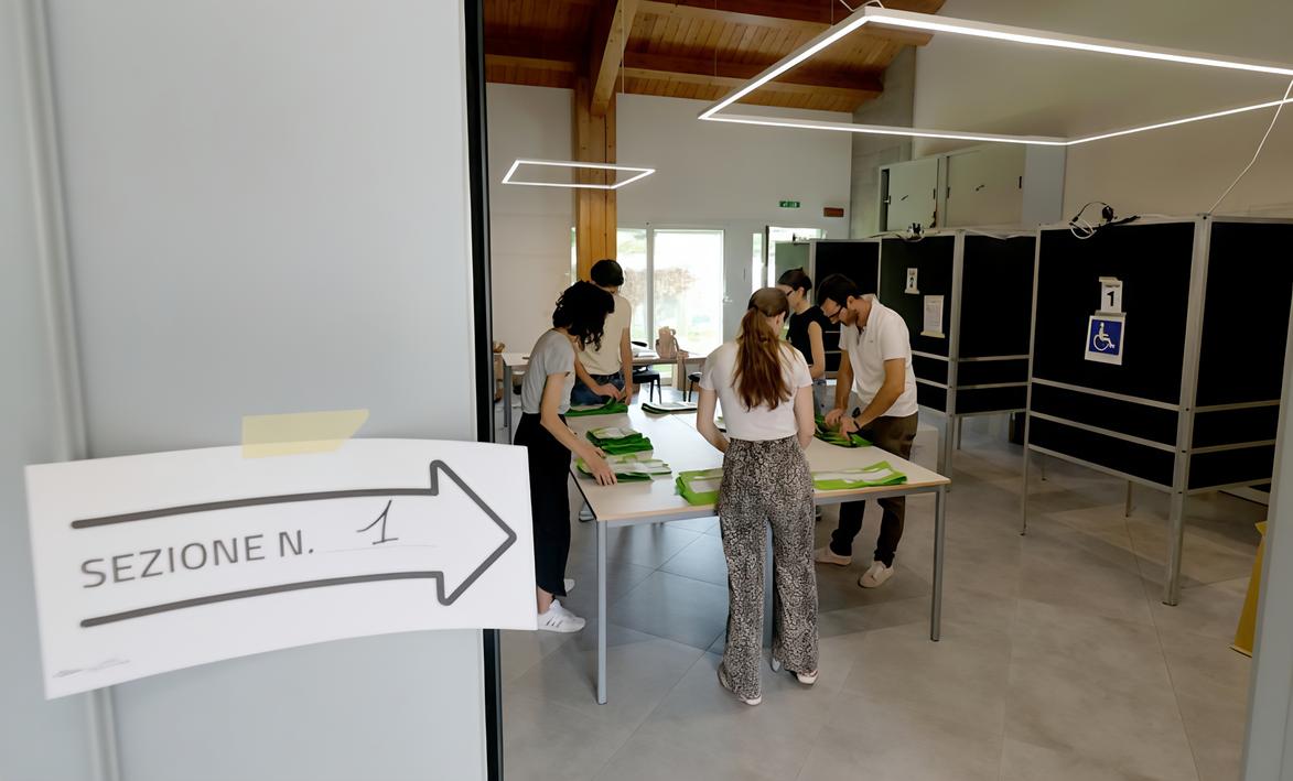 Referendum snobbati ai seggi . La Brianza si ferma a quota 32% Referendum snobbati ai seggi . La Brianza si ferma a quota 32%