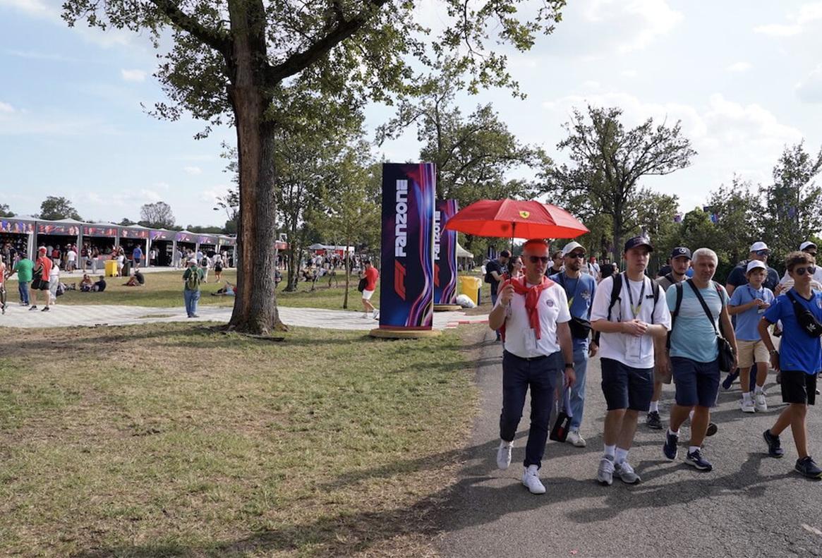 La prevenzione scende in pista. Odontoiatri al lavoro nella Fan Zone La prevenzione scende in pista. Odontoiatri al lavoro nella Fan Zone