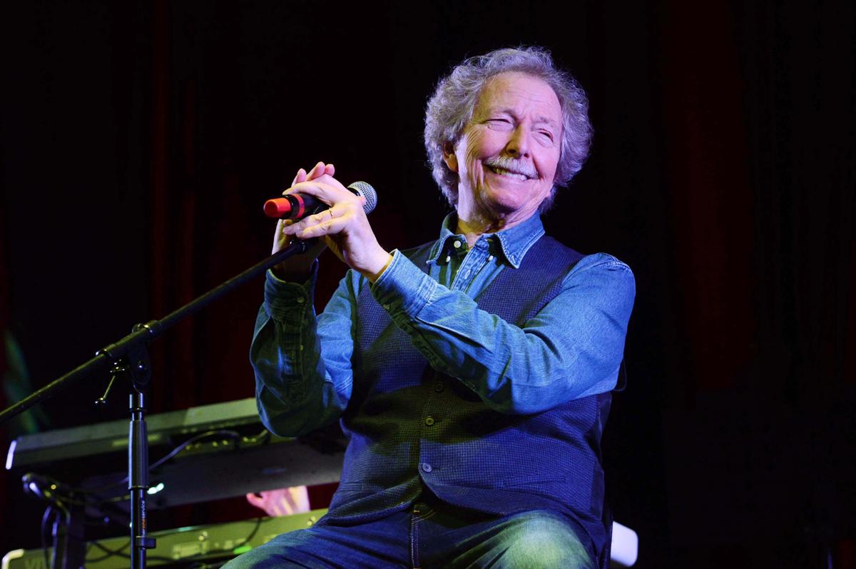 Fabio Concato: “Ho un tumore e devo cancellare i concerti, ma sono fiducioso”. L’abbraccio di fan e amici Fabio Concato: “Ho un tumore e devo cancellare i concerti, ma sono fiducioso”. L’abbraccio di fan e amici