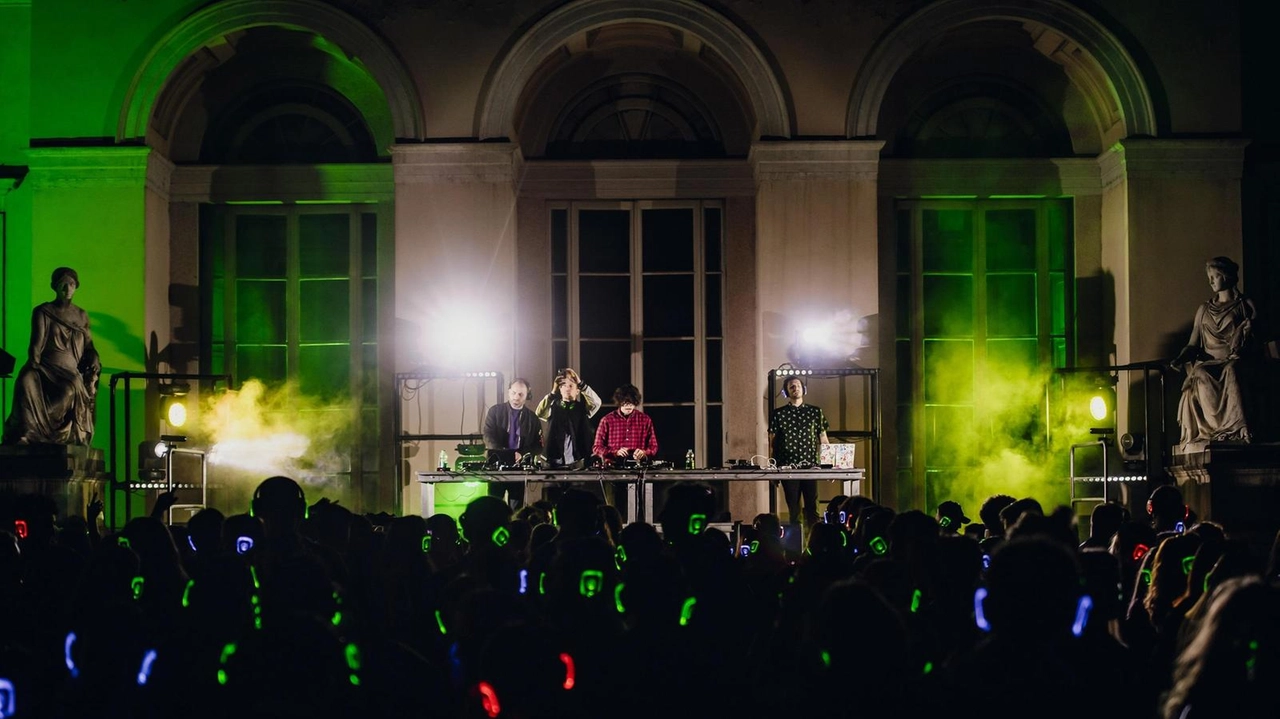 La nuova settimana al Parco Tittoni di Desio all’insegna del divertimento. Cuffie e musica da ballare, mentre domenica arriva il ragionier Fantozzi .