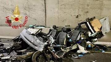 Incidente stradale a Pusiano: due morti e cinque feriti in galleria sulla SP639