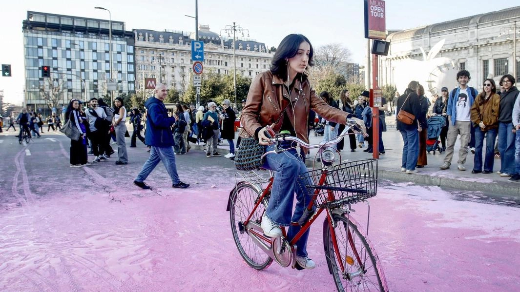 Un momento della manifestazione di “Non una di meno“ (Foto Canella)