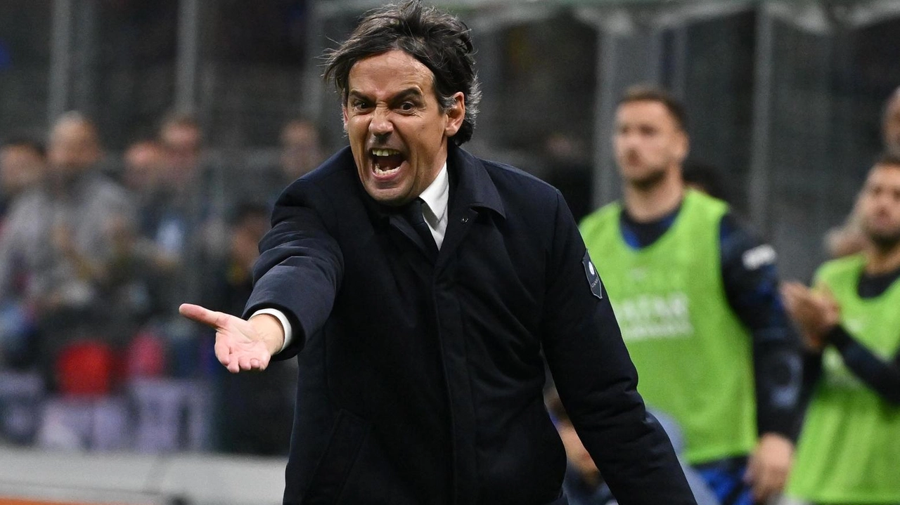 Inzaghi cerca di risollevare l'Inter dopo le sconfitte, puntando su Champions e Serie A. Sfide cruciali contro Roma e Barcellona.