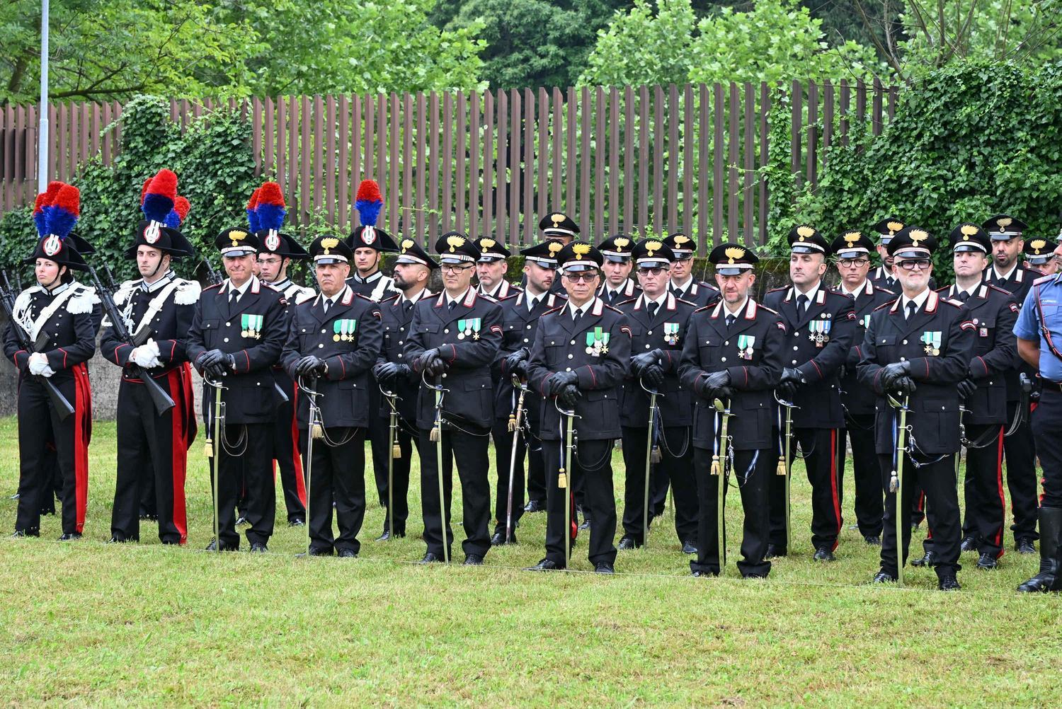 Un anno di duro lavoro: "Noi, Carabinieri. Capaci di stare in mezzo alla gente" Un anno di duro lavoro: "Noi, Carabinieri. Capaci di stare in mezzo alla gente"