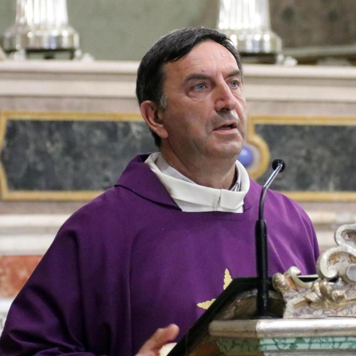 Parroco preso a pugni: "Ma non enfatizziamo"
