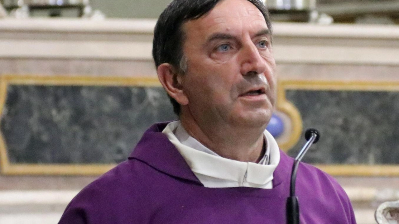 Don Antonio Pezzetti. Per 25 anni è stato responsabile della Caritas diocesana di Cremona Don Antonio Pezzetti. Per 25 anni è stato responsabile della Caritas diocesana di Cremona
