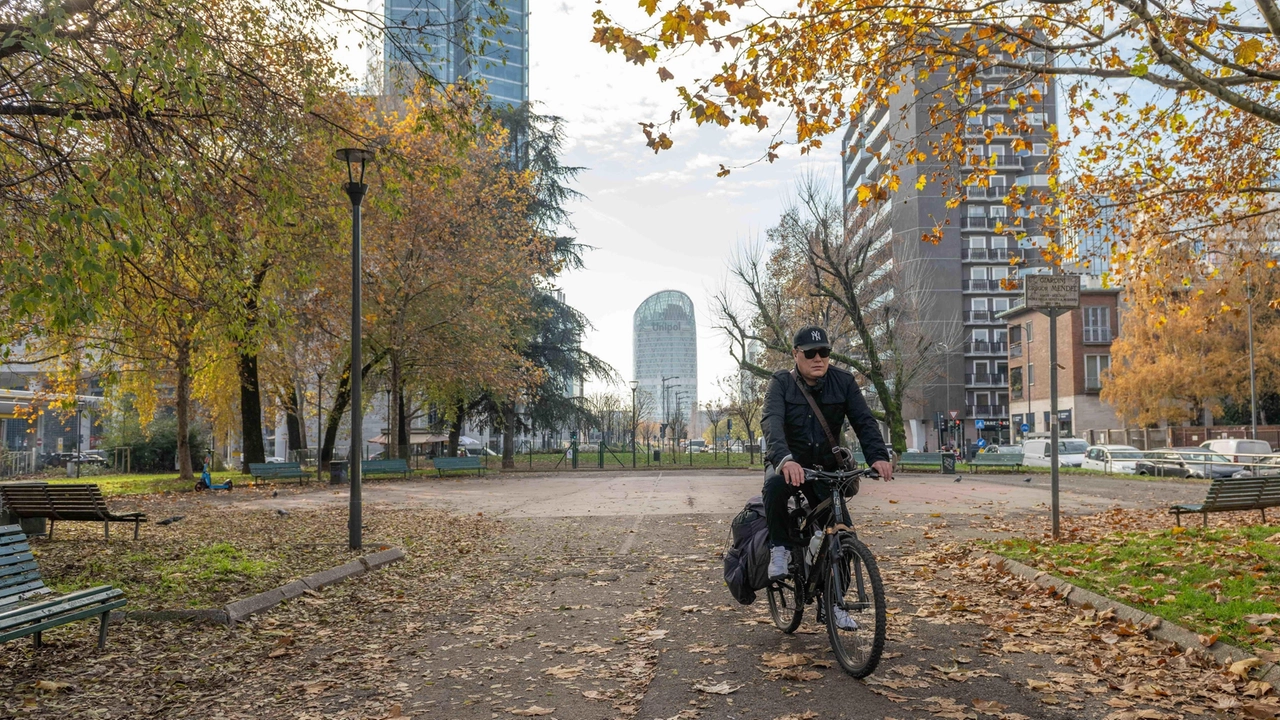 Breve storia dell'Elipadana, eliporto attivo a Milano negli anni '50. Oggi un parco, testimone di un passato di trasporti e cambiamenti urbani. Breve storia dell'Elipadana, eliporto attivo a Milano negli anni '50. Oggi un parco, testimone di un passato di trasporti e cambiamenti urbani.