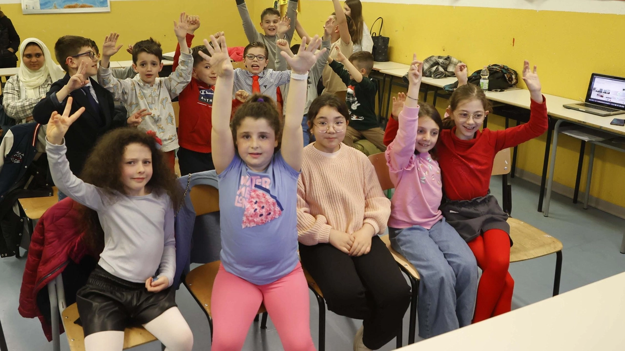 Gli alunni della 3ªC dell’istituto Quintino Di Vona hanno vinto il concorso “Scarambimbocchio”. Delegazione in trasferta nel Torinese, il resto della classe ha seguito l’evento in diretta.