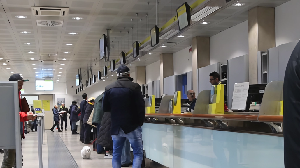 L’ufficio postale chiude e secondo quanto comunicato da Poste Italiane, per rimettere piede nella sede bisognerà portare pazienza fino al... L’ufficio postale chiude e secondo quanto comunicato da Poste Italiane, per rimettere piede nella sede bisognerà portare pazienza fino al...