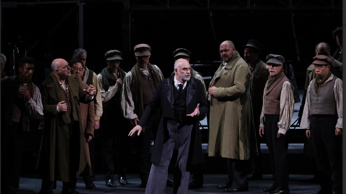 Michele Pertusi, le mie 150 volte alla Scala: “Io, basso figlio di barbiere. Ma cantava come Figaro”