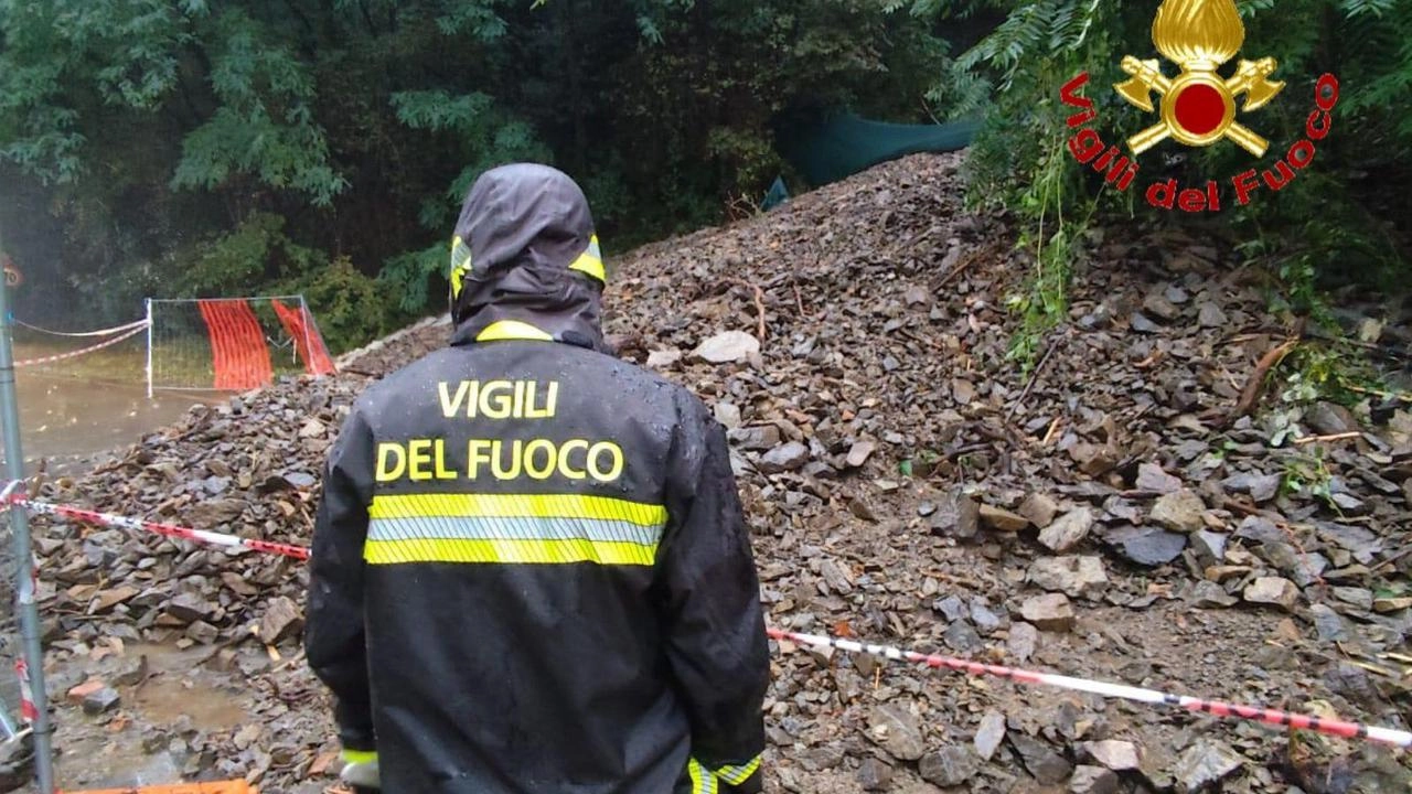 Smottamento tra Brusimpiano e Porto Ceresio, trasporto pubblico in tilt