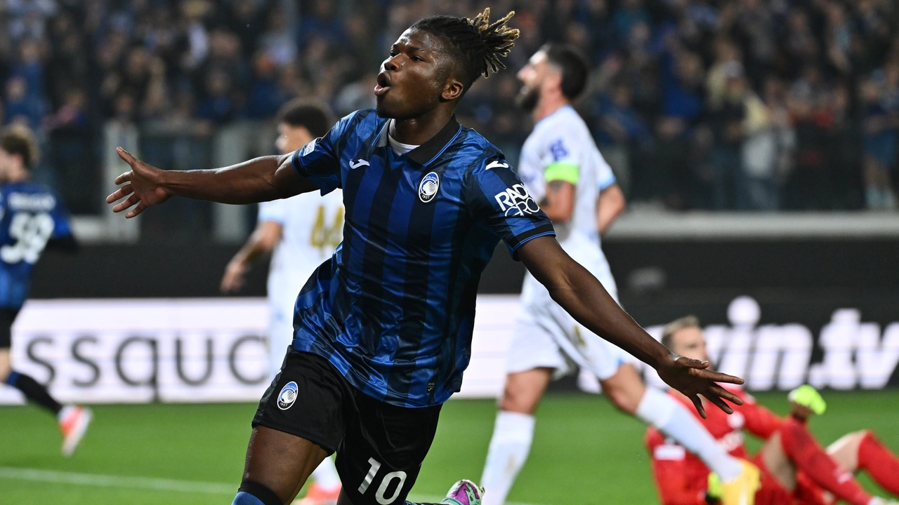 El Bilal Touré esulta dopo il gol messo a segno contro l'Olympique Marsiglia
