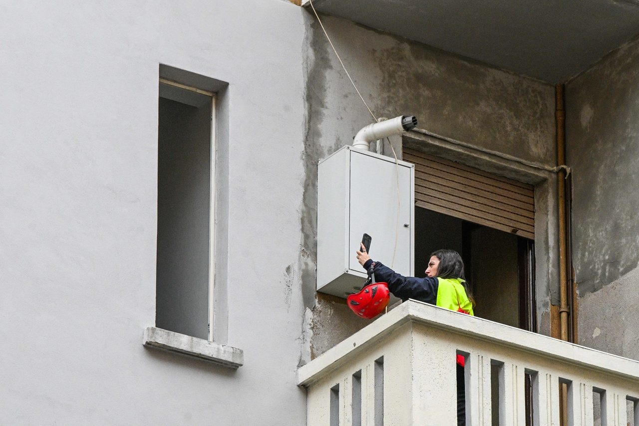 Operaio deceduto a seguito di caduta in un palazzo di via Bassini a Milano