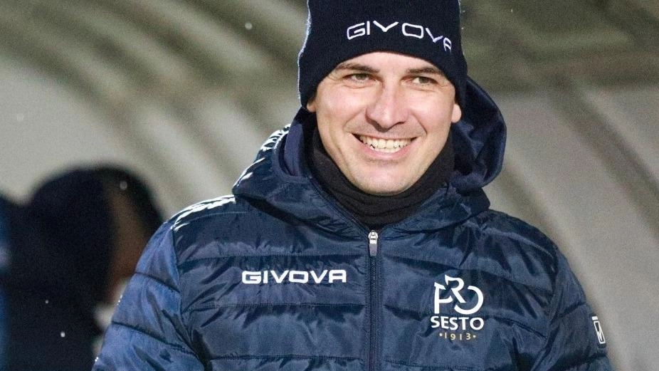 Daniele Angellotti è l’allenatore della Pro Sesto dalla metà della passata stagione in Lega Pro Daniele Angellotti è l’allenatore della Pro Sesto dalla metà della passata stagione in Lega Pro