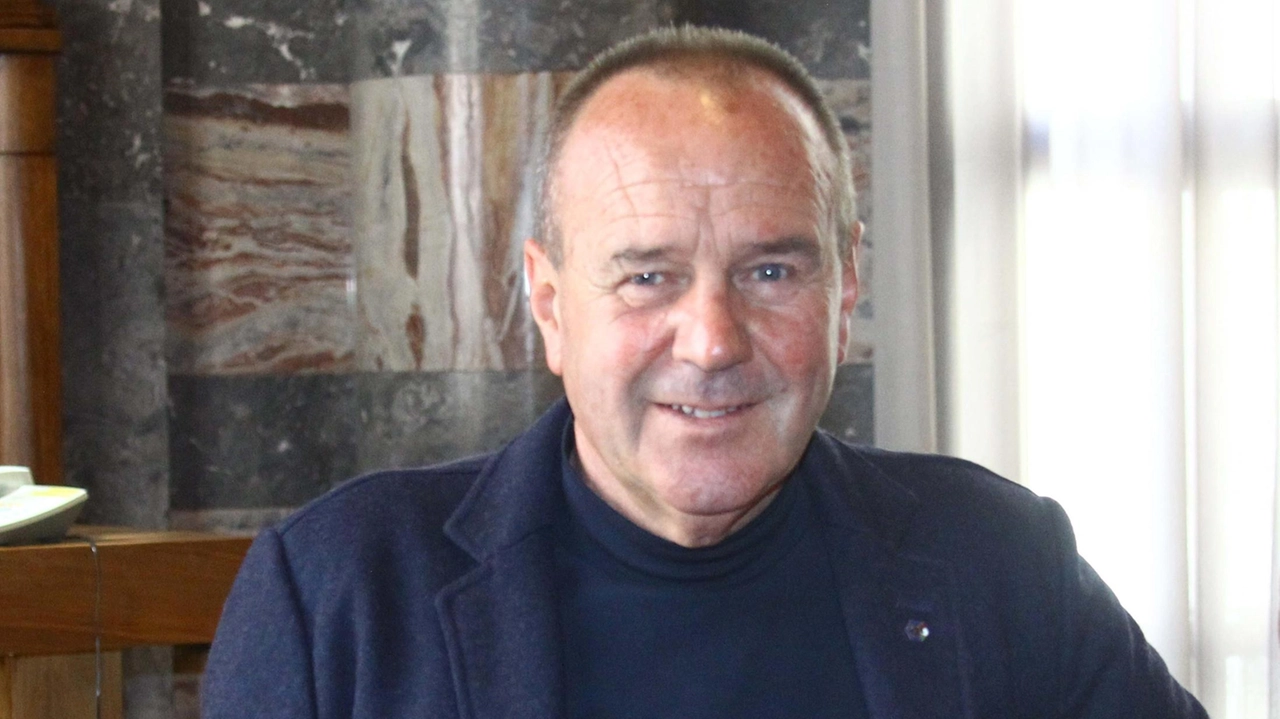 Gigi Negri, responsabile del progetto cicloturistico in Valtellina e Valchiavenna Da anni si impegna coi responsabili dei grandi Giri per portare le tappe in valle Gigi Negri, responsabile del progetto cicloturistico in Valtellina e Valchiavenna Da anni si impegna coi responsabili dei grandi Giri per portare le tappe in valle