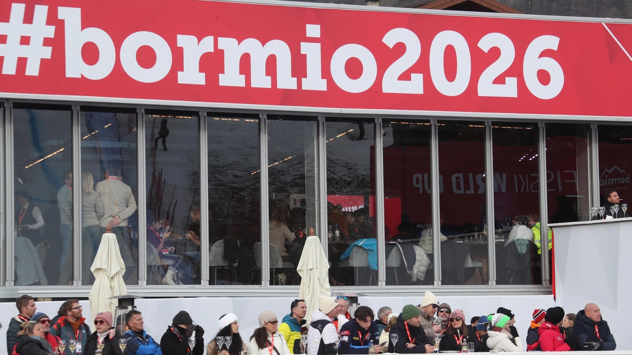 Promozione delle Olimpiadi 2026 sulla pista Stelvio a Bormio (Archivio) Promozione delle Olimpiadi 2026 sulla pista Stelvio a Bormio (Archivio)