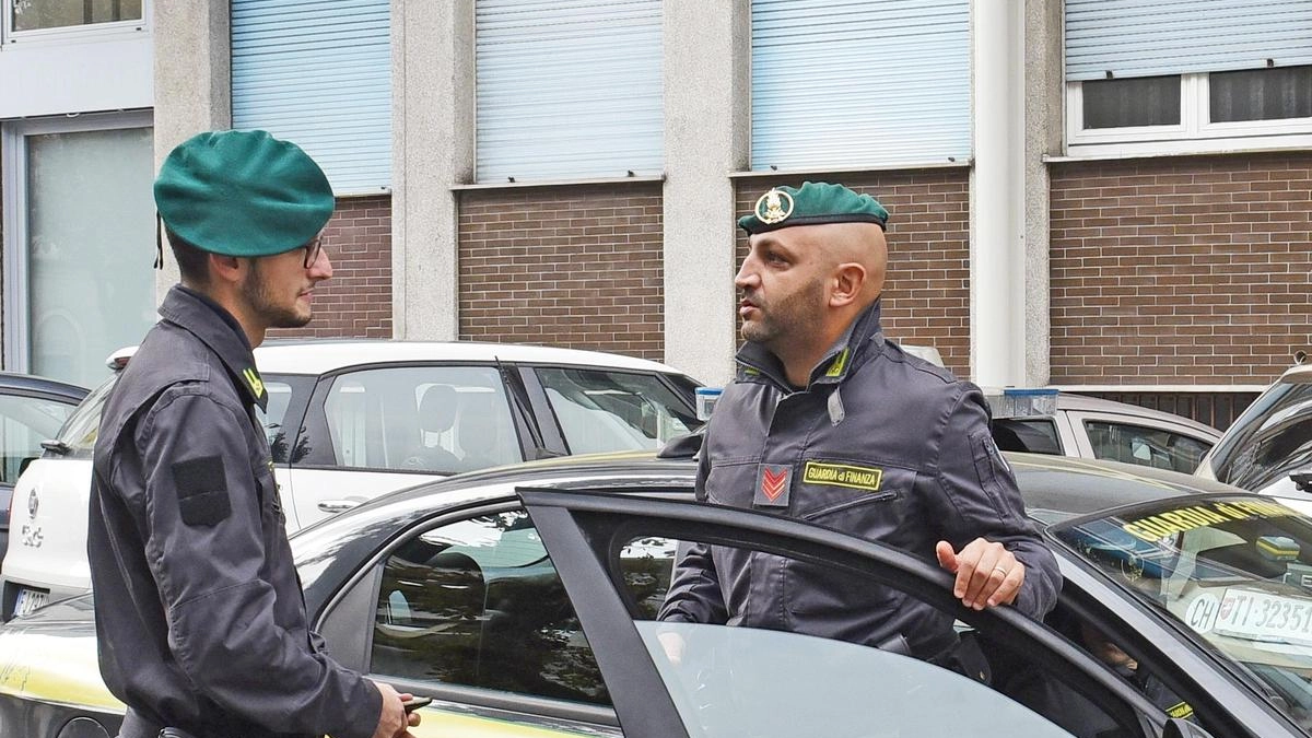 Le indagini della Guardia di finanza avevano scoperto un articolato sistema di frode fiscale finalizzato all’evasione dell’Iva, basato sull’emissione... Le indagini della Guardia di finanza avevano scoperto un articolato sistema di frode fiscale finalizzato all’evasione dell’Iva, basato sull’emissione...