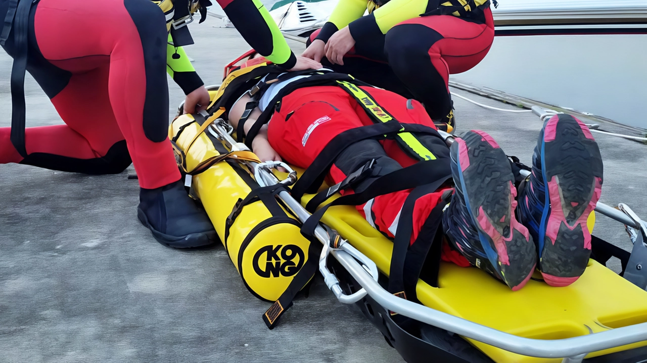 Gli operatori del soccorso acquatico mettono in guardia gli imprudenti . Gli operatori del soccorso acquatico mettono in guardia gli imprudenti .