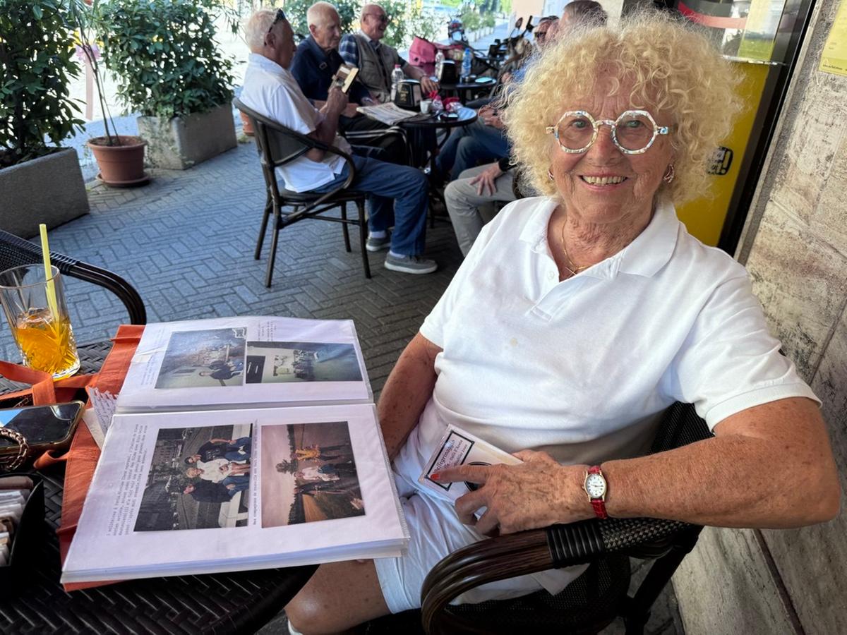 Una foto e un ricordo: Yolande torna a Pavia dopo 27 anni per ritrovare chi l’accolse quando nessuno aprì la porta Una foto e un ricordo: Yolande torna a Pavia dopo 27 anni per ritrovare chi l’accolse quando nessuno aprì la porta