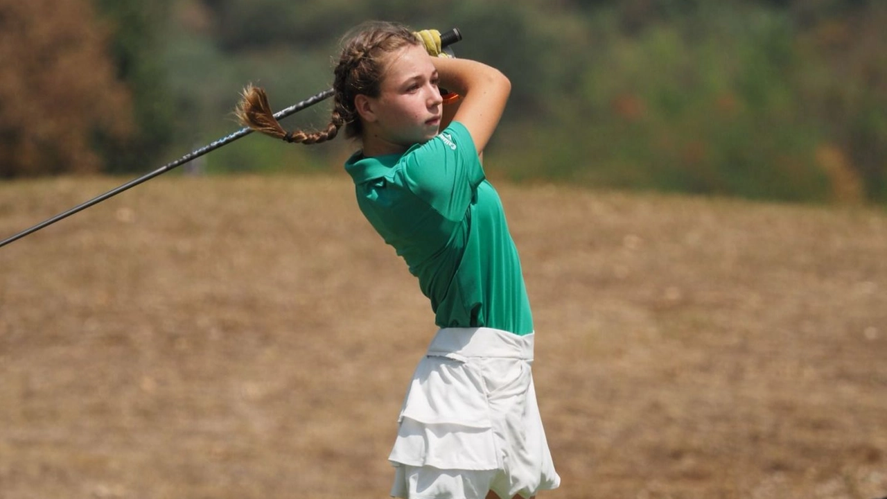 Beatrice Erba ha iniziato all’età di 7 anni Frequenta il liceo scientifico e oltre al golf è innamorata dell’architettura Beatrice Erba ha iniziato all’età di 7 anni Frequenta il liceo scientifico e oltre al golf è innamorata dell’architettura