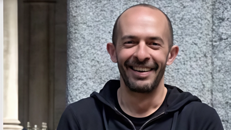 Il consigliere comunale Marco Mazzei propone l'installazione di cartelli a ogni ingresso stradale di Milano per ricordare il ruolo della città nella Resistenza. La proposta coinvolge anche aeroporti e stazioni ferroviarie, con l'inaugurazione prevista per il 25 aprile 2025. Il consigliere comunale Marco Mazzei propone l'installazione di cartelli a ogni ingresso stradale di Milano per ricordare il ruolo della città nella Resistenza. La proposta coinvolge anche aeroporti e stazioni ferroviarie, con l'inaugurazione prevista per il 25 aprile 2025.