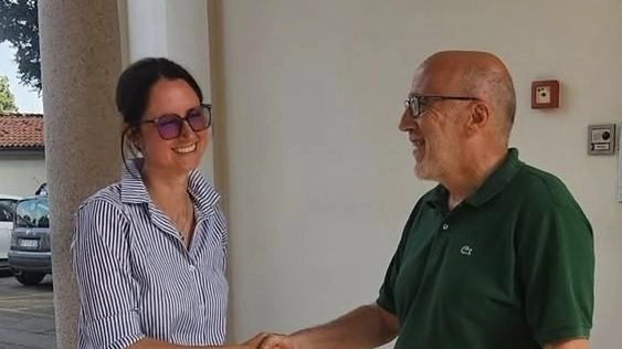 Claudio Mereghetti si congratula con la neo sindaca Paola Colombo Claudio Mereghetti si congratula con la neo sindaca Paola Colombo