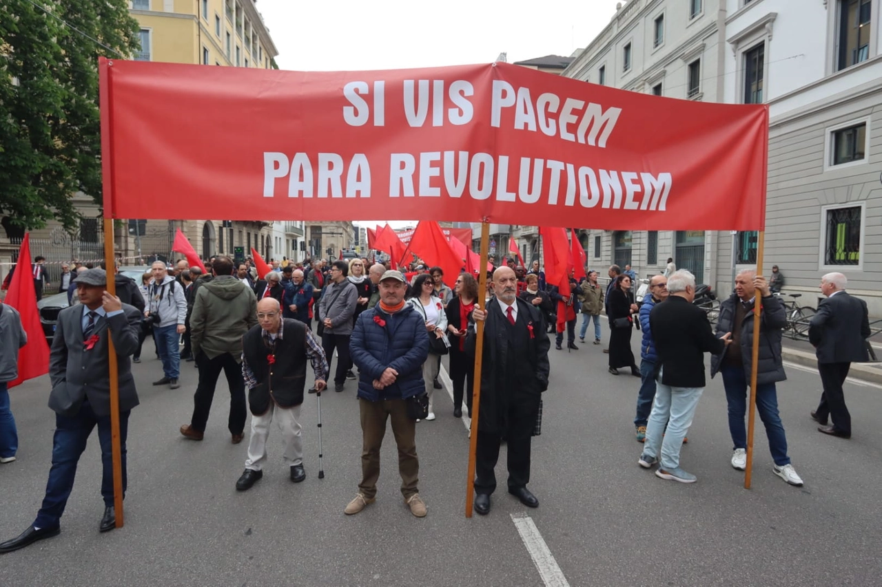 Si vis pacem para revolutionem