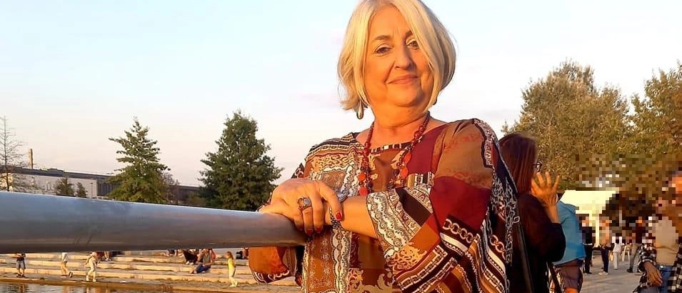 Il mistero di Silvana Damato, trovata morta nella vasca da bagno: dalle telecamere nessun indizio. Ogni soprammobile al suo posto