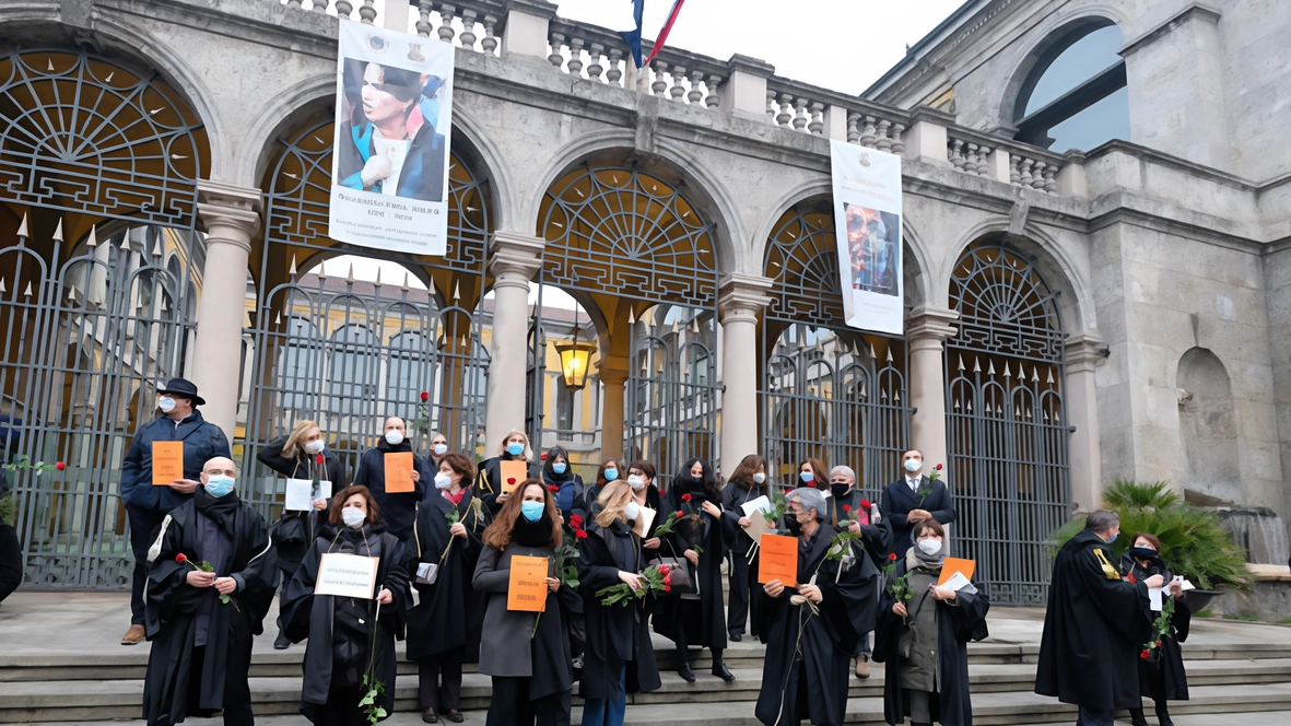 Il presidio di protesta al Tribunale