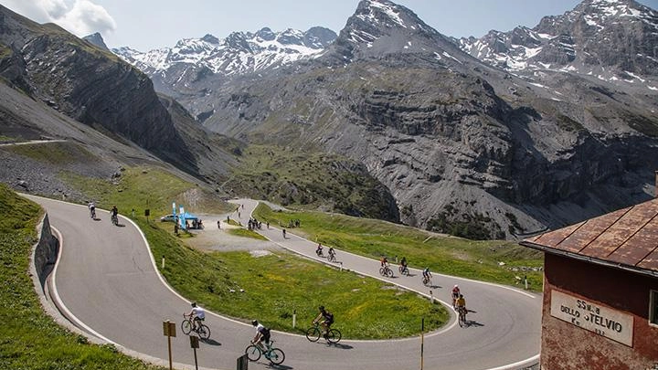L’Enjoy Stelvio Valtellina è pronto per il rush finale. La ricca estate ciclistica valtellinese si avvia alla conclusione con...