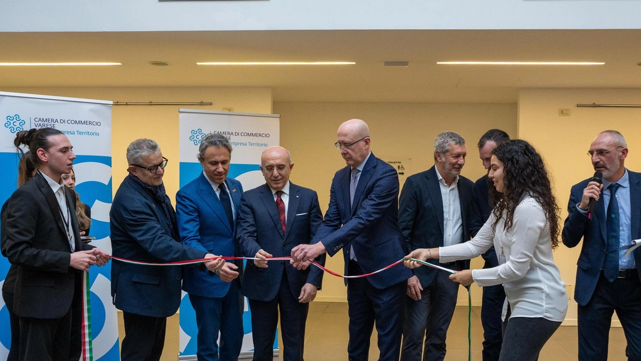 L’inaugurazione del “Varese GenZ Garden” con le autorità La giornata di orientamento dedicata ai giovani stranieri L’inaugurazione del “Varese GenZ Garden” con le autorità La giornata di orientamento dedicata ai giovani stranieri