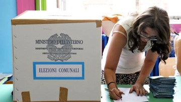 Elezioni comunali 2025 a Calvignano: urne aperte per scegliere il nuovo sindaco. Alle 12 affluenza del 32,73%