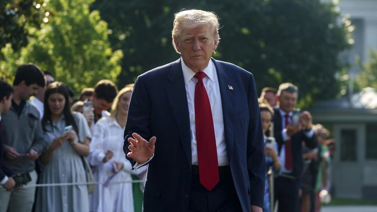 "L'accordo sui dazi con l'Ue sarà quello più grande di tutti". Lo ha detto Donald Trump in Scozia. ...