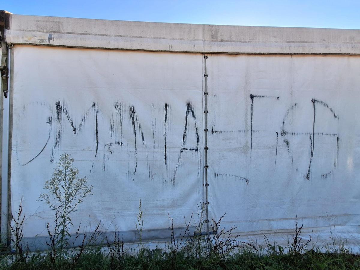 Svastiche e scritte contro Israele alla Festa dell