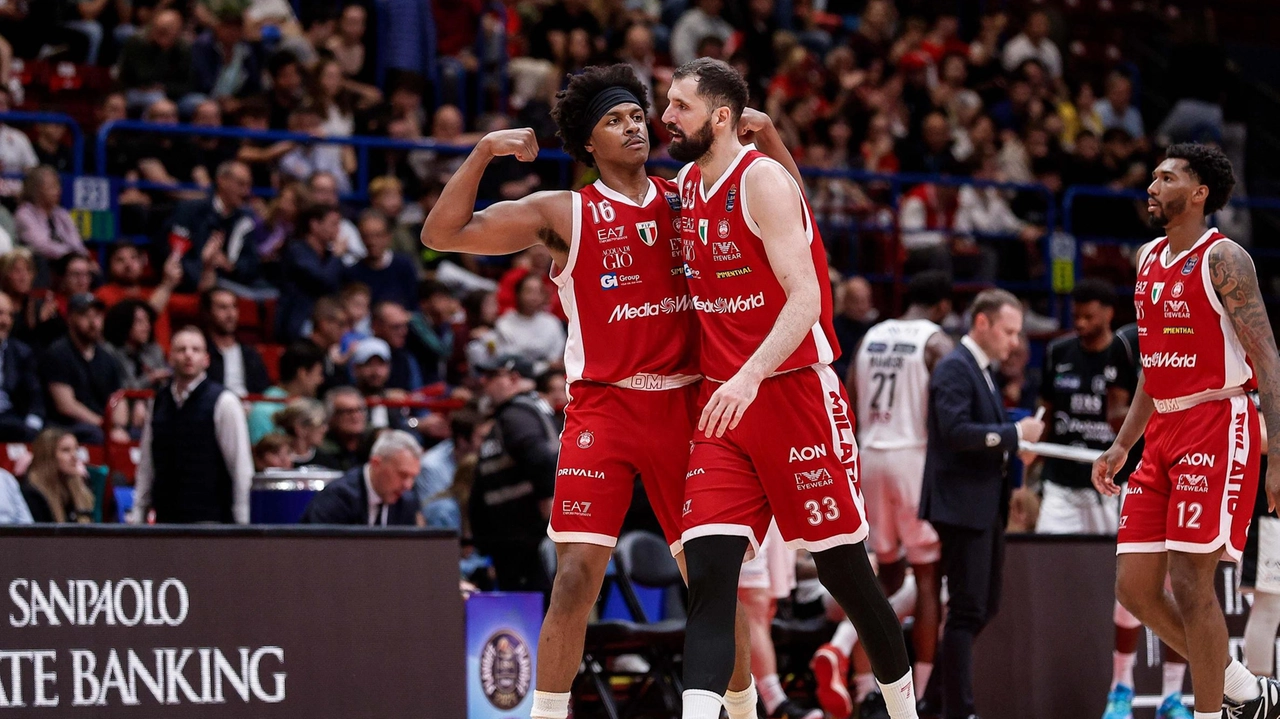 Il derby d'Italia tra Olimpia e Virtus torna in semifinale dopo quattro anni di scudetti. Sfida intensa e fisica attesa.