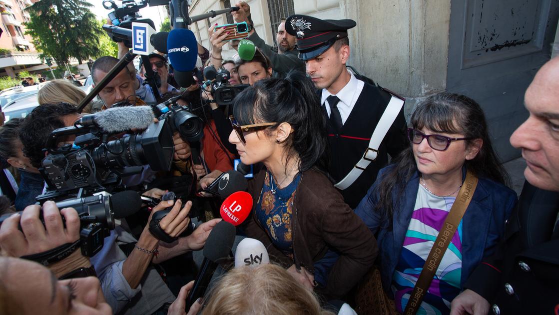 Sempio, il contrattacco dell’avvocato “Senza indizi un alibi non serve”. Il punto delle indagini sull’omicidio di Garlasco dopo la convocazione in caserma della madre di Andrea Sempio, il contrattacco dell’avvocato “Senza indizi un alibi non serve”. Il punto delle indagini sull’omicidio di Garlasco dopo la convocazione in caserma della madre di Andrea