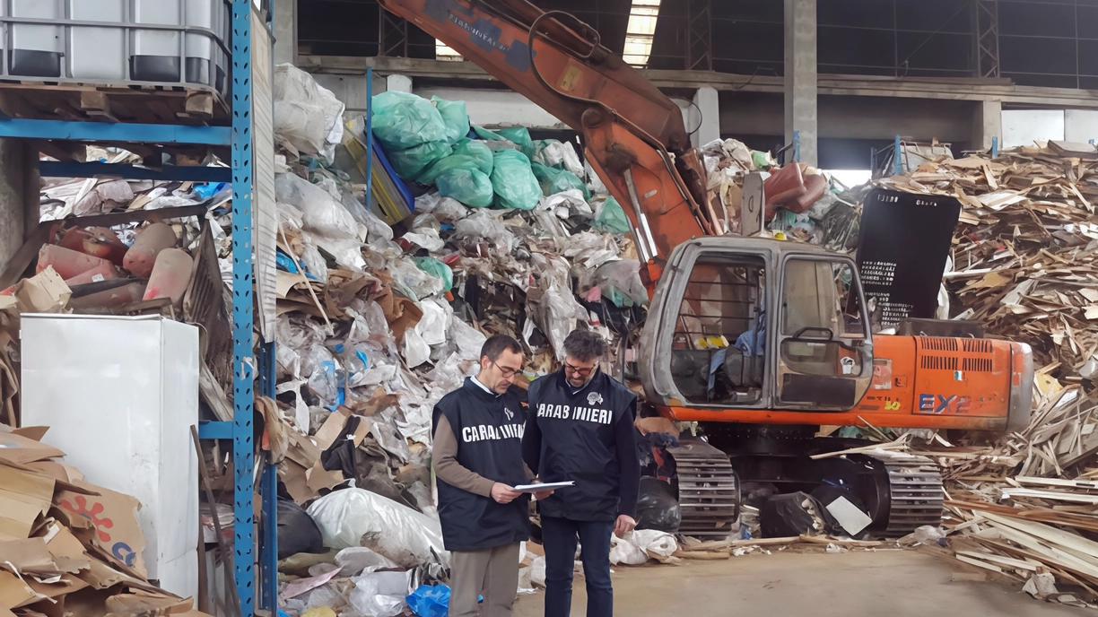 Il blitz dei carabinieri nella discarica abusiva di. via Solferino Il blitz dei carabinieri nella discarica abusiva di. via Solferino