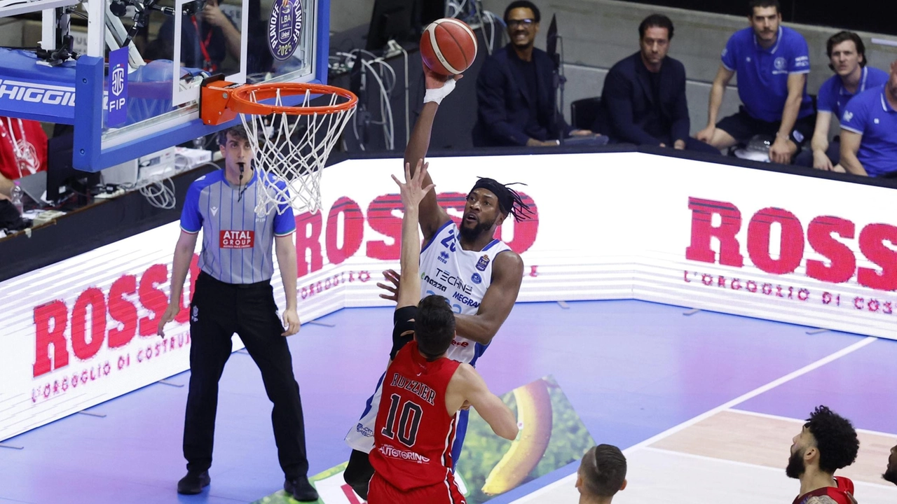 Demetre Rivers in gara-2 ha messo a segno triple pesanti contribuendo a portare la serie sul vantaggio del 2-1 Demetre Rivers in gara-2 ha messo a segno triple pesanti contribuendo a portare la serie sul vantaggio del 2-1