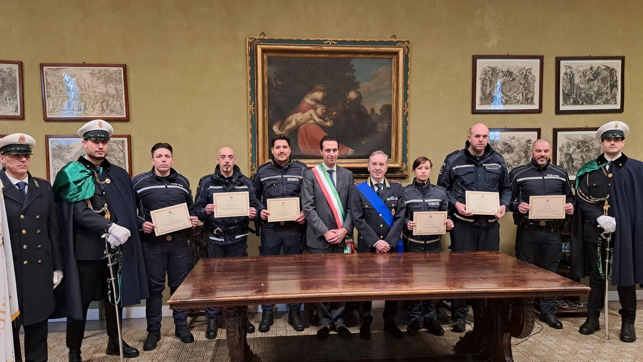 Nella giornata di San Sebastiano, polizia locale in festa: otto encomi ad agenti che si sono distinti. "Rho accoglie piccoli... Nella giornata di San Sebastiano, polizia locale in festa: otto encomi ad agenti che si sono distinti. "Rho accoglie piccoli...