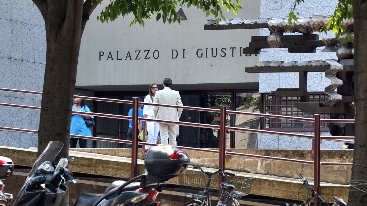 Alla prossima udienza è attesa la sentenza quando il giudice dovrà stabilire la fondatezza delle accuse Alla prossima udienza è attesa la sentenza quando il giudice dovrà stabilire la fondatezza delle accuse