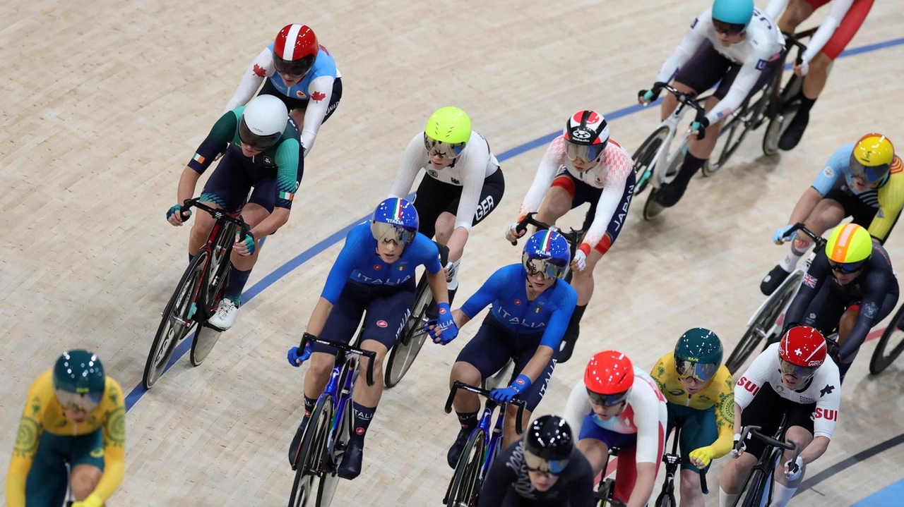 In pista il trionfo di Chiara Consonni e Vittoria Guazzini