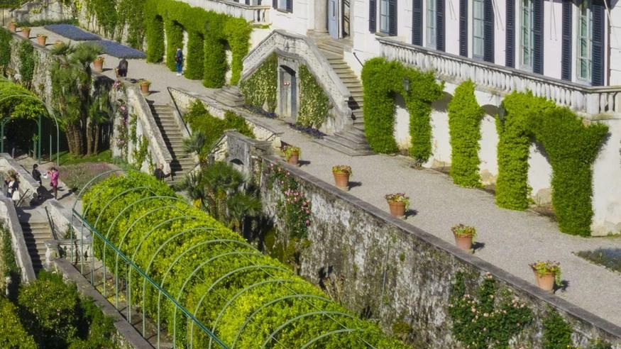 Como, si comincia a fine mese con mostre e visite